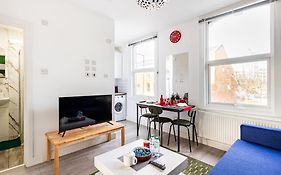 Parkside Stay North London - Victoria Line